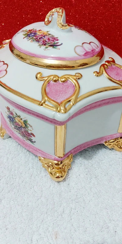 Porcelain Jewelry Box Domingos Ferreira